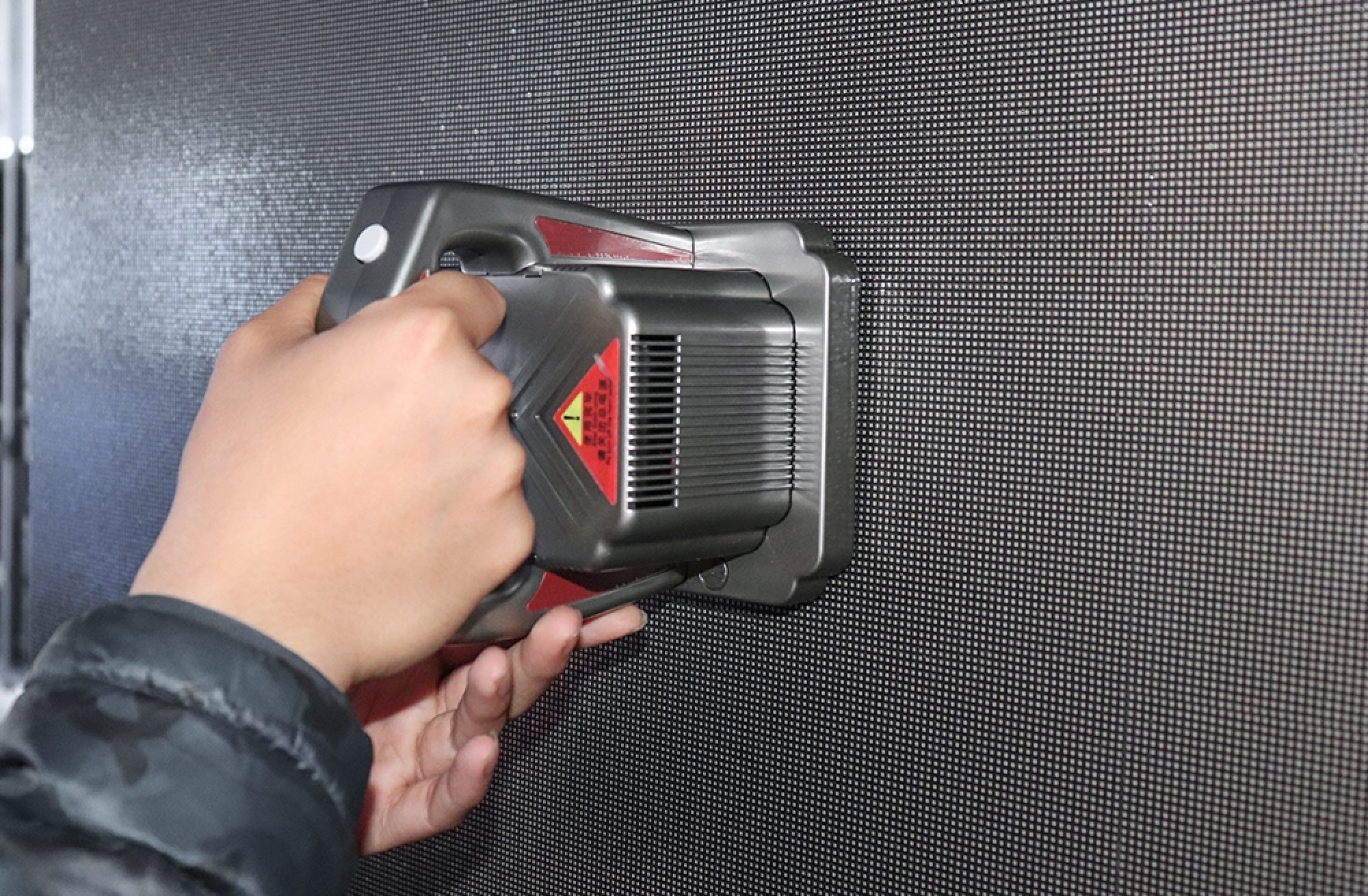 P2.5 Indoor 640x480 Die-cast Magnetic Front Service Video LED Screen - Image 8