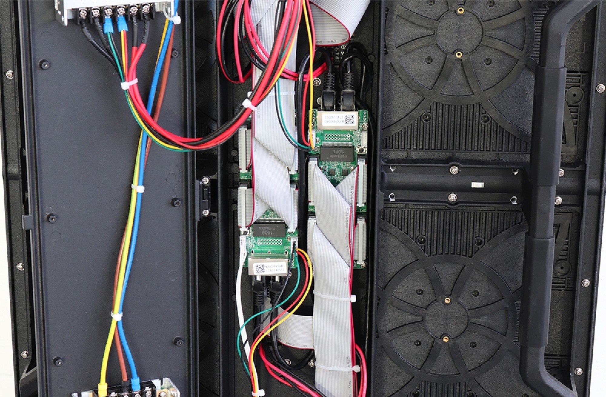 P2.97 Indoor Rental LED Display Panel 500X1000mm Adaptive LED Rental Screen Panel - Image 6